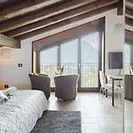 Alba E Tramonto Vista アパート